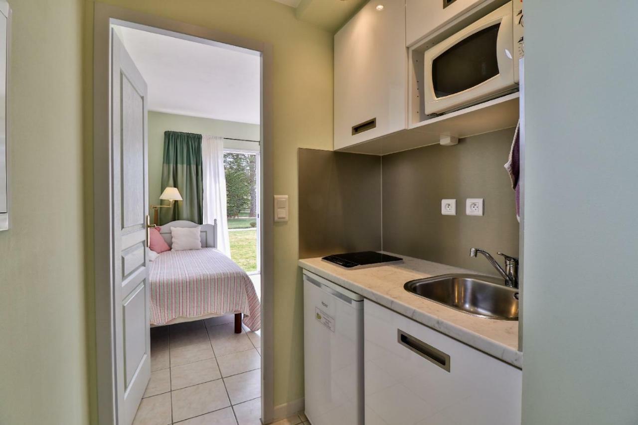 La Milane Bed & Breakfast Cabries Exterior photo