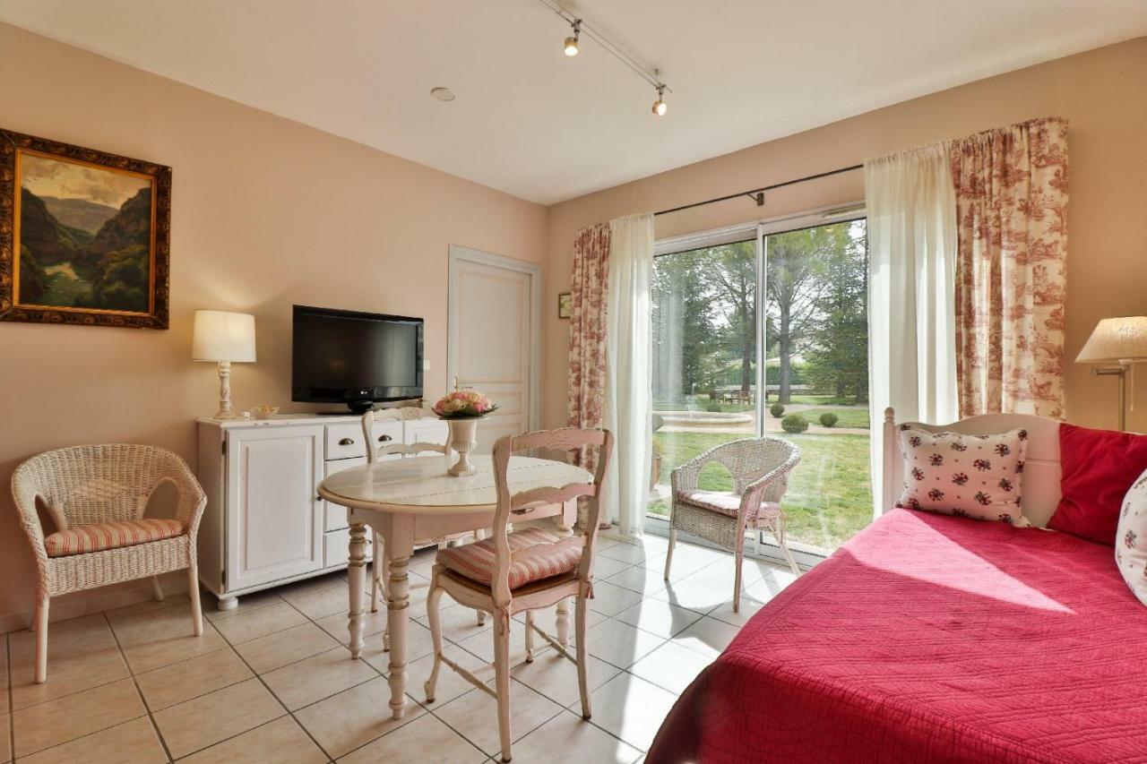 La Milane Bed & Breakfast Cabries Exterior photo